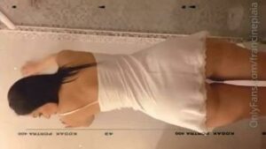 Vídeos gratuitos de Francine Piaia e suas lingeries provocantes