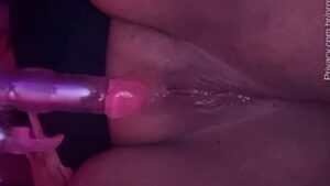 Vídeo de Mandy Lia com buceta gostosa