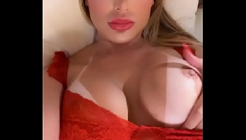 Andressa Urach masturbando a bucetinha