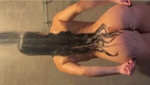 Assista vídeos de Frentista Nordestina tirando a calcinha banho