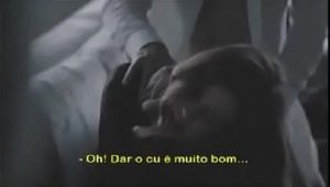 Sexo explicito legendado em português com garota trepando no escritório