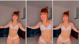 A youtuber Amandinha Garcia exibe sua bunda gostosa em vídeos do Privacy no onlyfans
