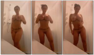 Priscila Kimura exibindo seu corpo sem roupa, mostrando seu privacy durante o banho