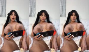 Adriana Alencar ousada se divertindo com brinquedo na periquita usando calcinha de ladinho