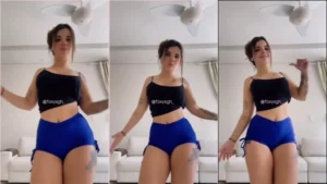 Novinha Linda Ray Lacerda dançando com muita sensualidade usando um shortinho colado