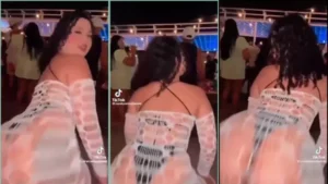 Carolayne Rocha dançando animadamente na festa com sua calcinha marcando presença