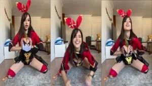 Vídeos de incesto com uma garota sexy apertando as teta enquanto se fantasia de anime
