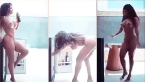 Negonas lindas se mostram toda pelada e saborosa