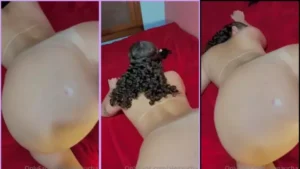 Alegoucha na posição quatro sendo bem utilizada por um consolo rosa e soltando gemidinhos deliciosos