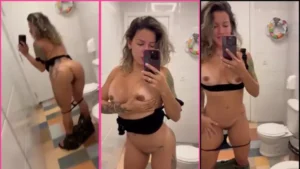 Coroa maravilhosa, a gostosa da Laura Avelino, nua no banheiro, exibindo seu bumbum