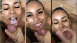 Flavia Sousa mostrando seu corpinho delícia e soltando aqueles gemidinhos marcantes