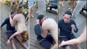 Ruiva sem roupa se rebolando e esfregando a xoxota em um sortudo