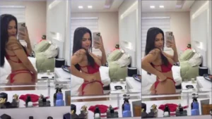 Gab Agazzi mostrando seu peitão em um vídeo bem ousado