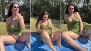 Luiza Ambiel nua se exibindo e se masturbando no parque caiu na rede!