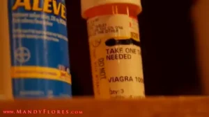 Vídeo safado da madrasta gata mostrando tudo!