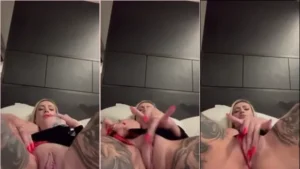 Andressa Urach pelada se masturbando e desfrutando intensamente, completamente envolvida de prazer