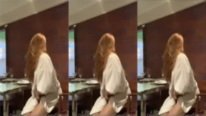 Camila MalaLink se masturbando sem roupa