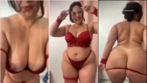 Coroa gostosa deu um show de strip no cam4 ao vivo!