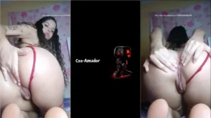 Novinha famosa deu o que falar na internet ao aparecer de quatro, mostrando seu lado safadinho