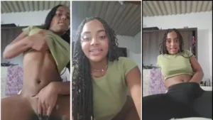 Pretinha maravilhosa se divertindo sozinha durante uma live quente