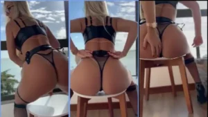 Vídeo da Isadora Vale de calcinha exibindo sua bunda maravilhosa