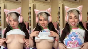 A famosa Kinechan se divertindo com seus peitinhos irresistíveis