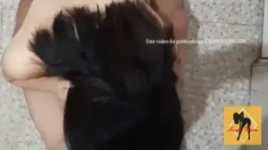 Encontrei minha namoradinha delícia de um jeito no banheiro