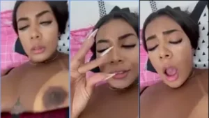 Vídeo caseiro de uma novinha do morro, bem gostosa, se alisando toda no WhatsApp