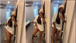 Dá uma olhada na Twins na estrada em frente ao espelho, toda deliciosa!