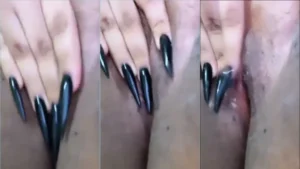 Mandy Lia tem uma xoxota irresistível