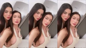 Reed_cht e a amiga com aquele jeitinho travesso