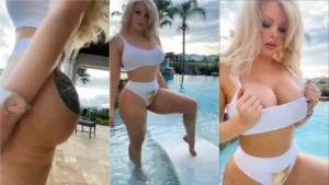 Vazamentos da Becky Crocker, só com calcinhas e sutiãs!