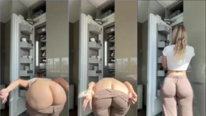 Amadora SendNudesX tentando colocar a calça quando já tem um bundão enorme!