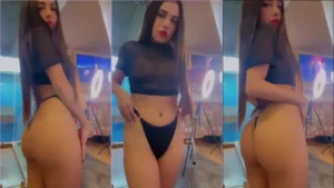 Brendolla, delícia de corpo, mostrando seu lado ousado e safadinho