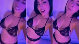 Cristy Sanchez, a morena gata, está arrasando em um vídeo sexy, se mostrando de um jeito irresistível