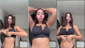 Daniela Antury decidiu tirar o sutiã para dar uma mostrada