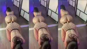 Realkyaa no OnlyFans, mostrando toda a ousadia com um vibrador na sua deliciosa 'bucetona'